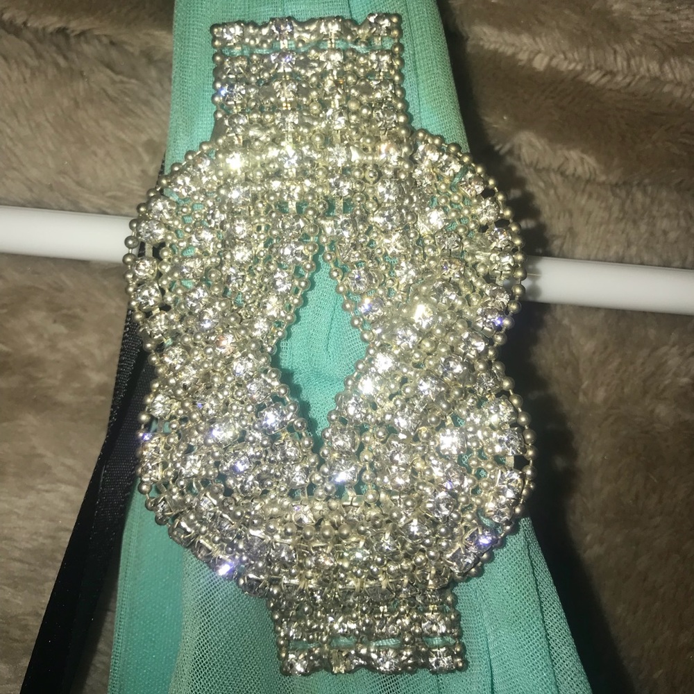 👗 THE PERFECT PROM DRESS 👗 - Picture 2 of 2
